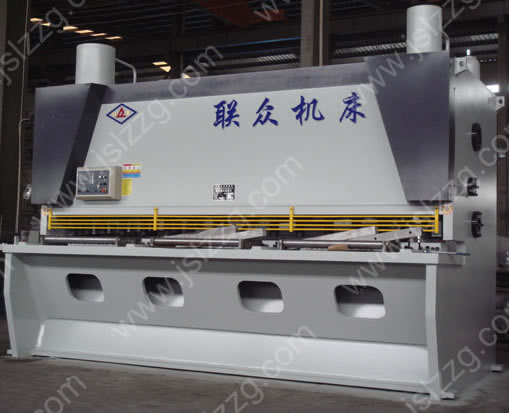 QC11Y系列液壓閘式剪板機(jī)